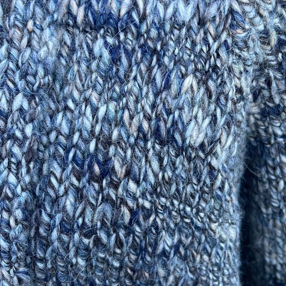 TALBOTS WOOL / ALPACA BLEND HIGH LOW CARDIGAN SWEATER 🖤🤍 - M - Picture 2 of 7